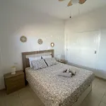 Calma House