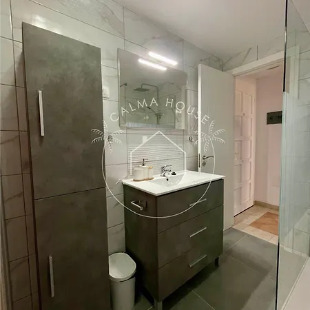 Calma House Апартаменты *